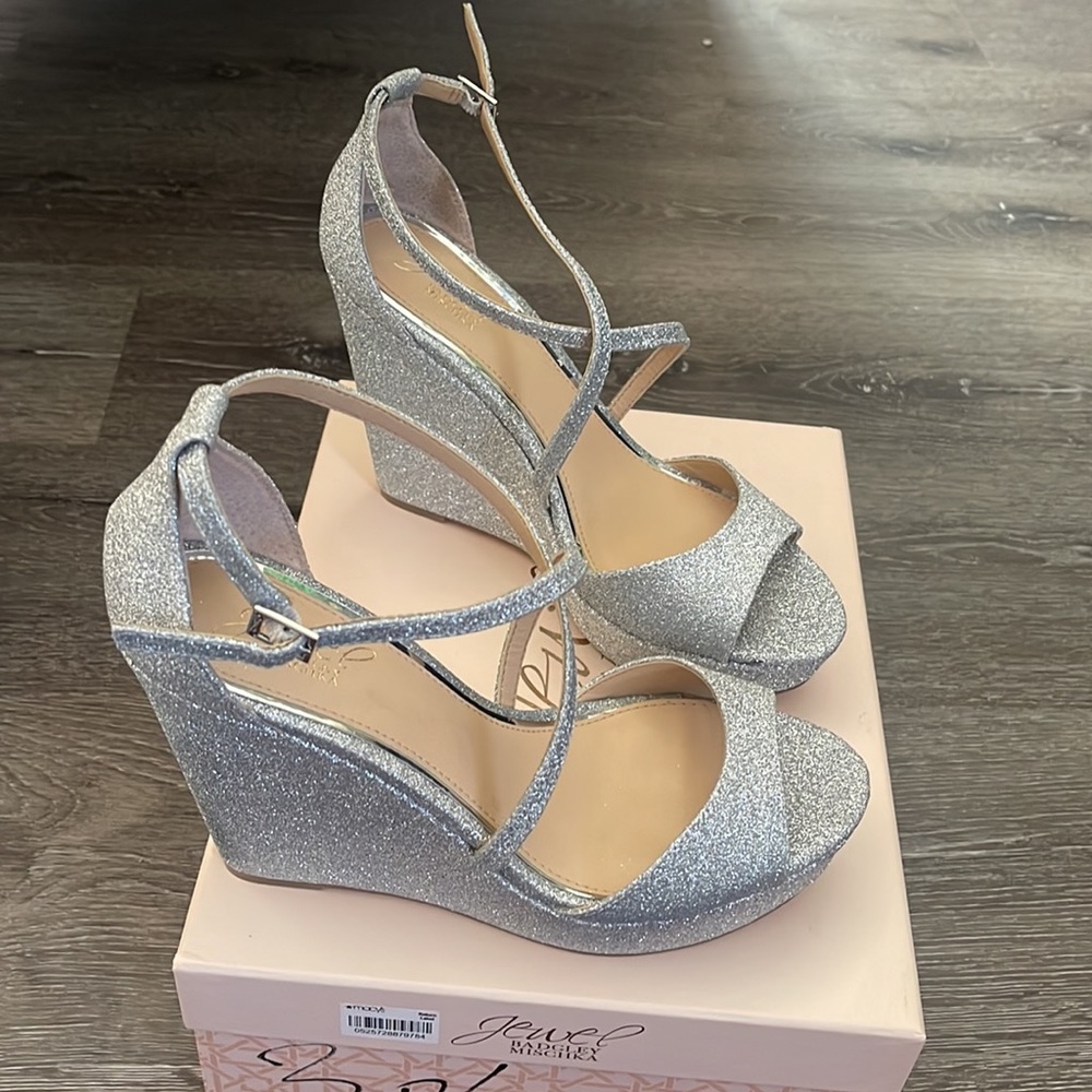Bagley Mischka Averie Glitter Wedge
